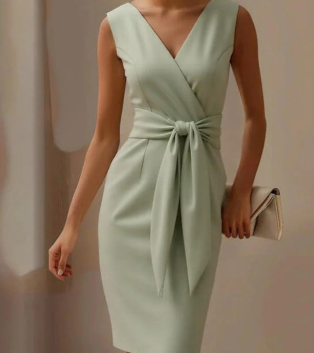 Bow Detail Sleeveless Midi Dress – High Waist Slim Fit