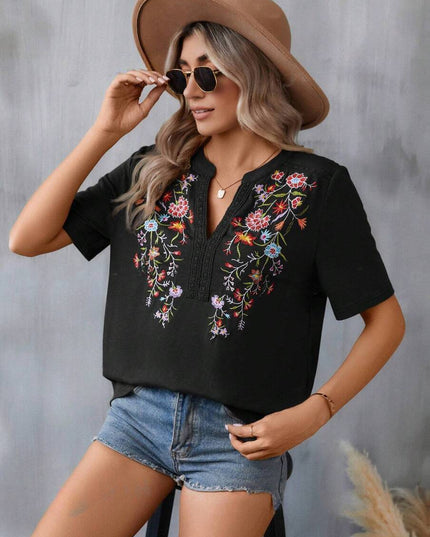 Floral Embroidery Lace-Collar Blouse